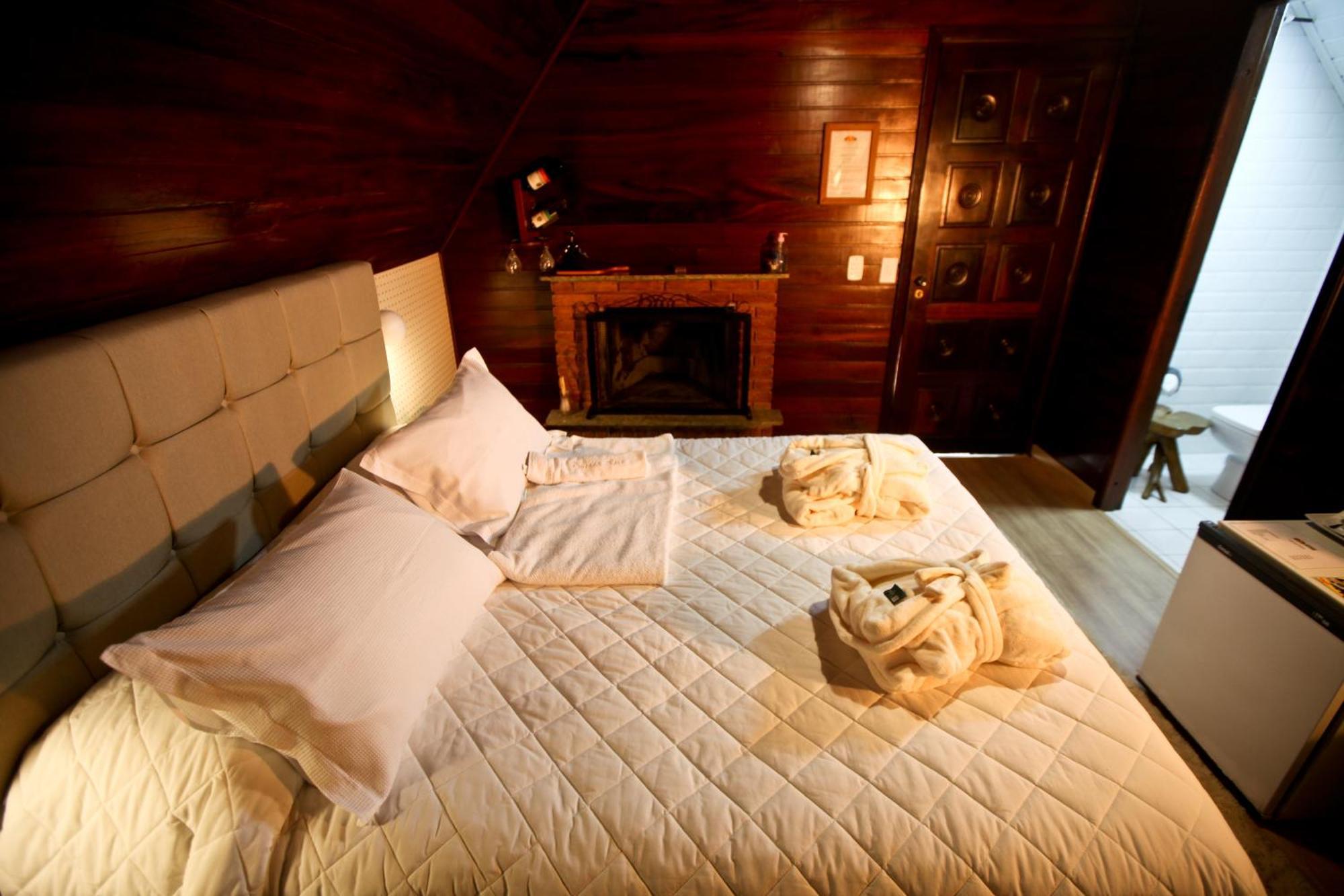 Pousada Alpes Santo Antônio do Pinhal Habitación foto